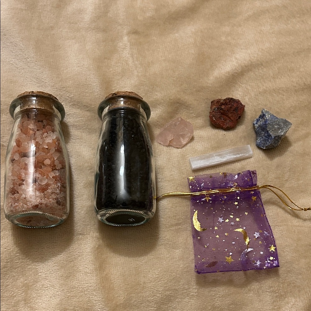 Himalayan Pink Salt & Black Salt Set in Glass Jars with Crystals